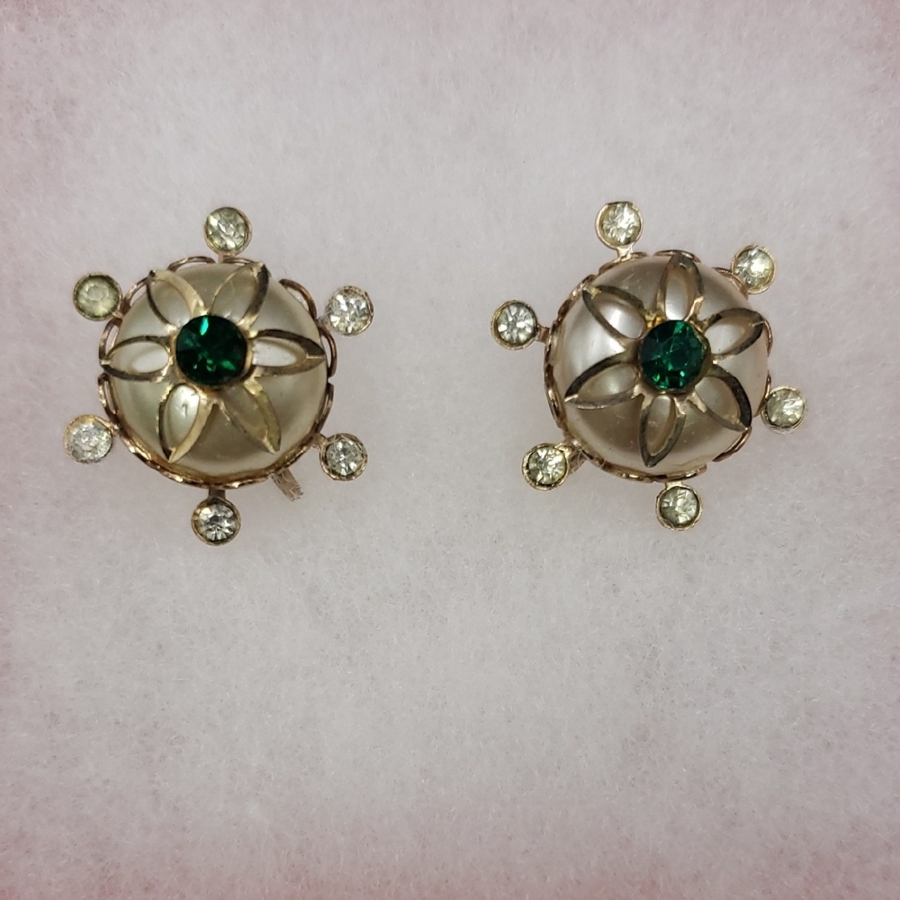 Vintage Atomic Design Faux Pearl with Rhinestones Screwback Earrings
